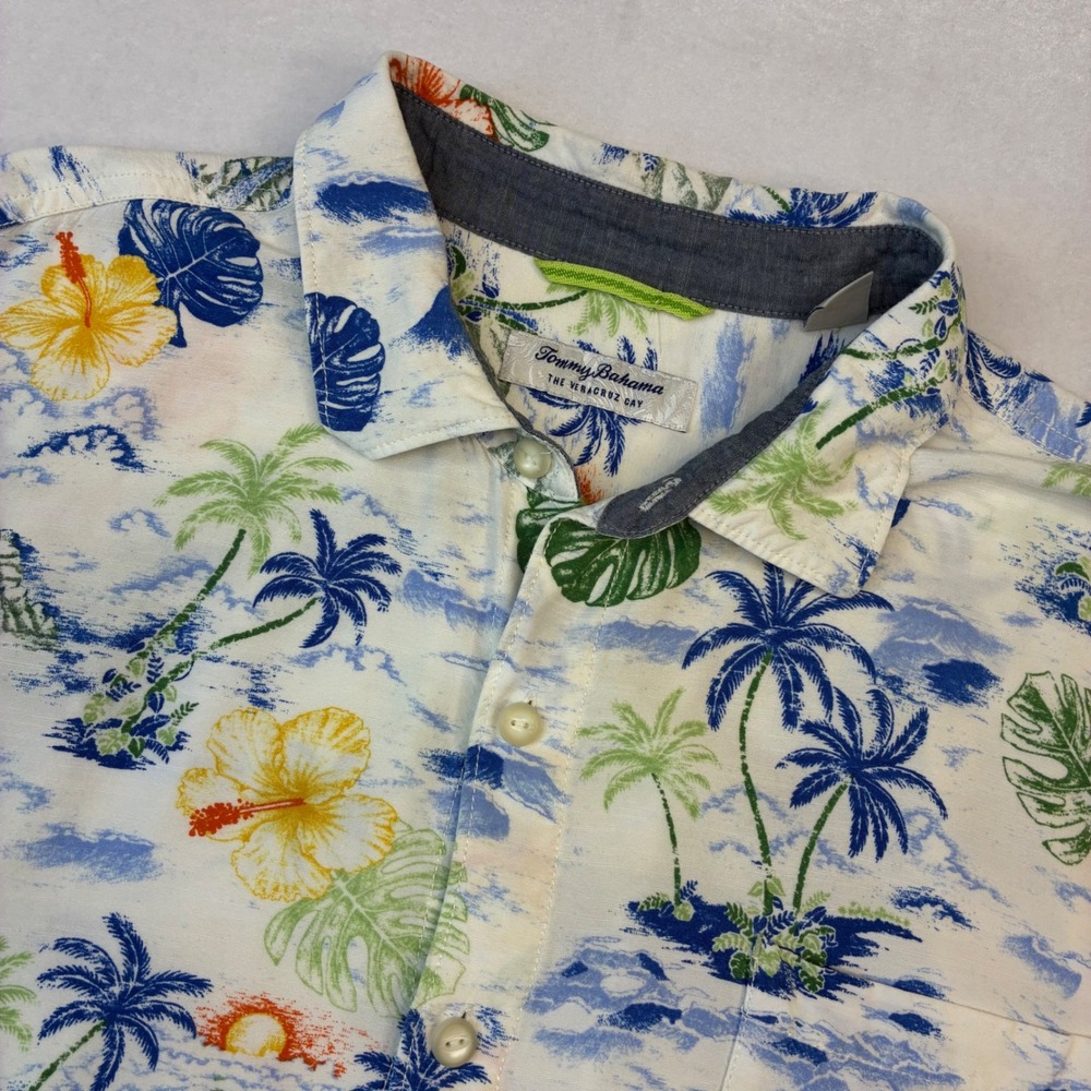 Tommy Bahama Button Down Men XXL White Tropical Veracruz Cay Print Short Sleeve